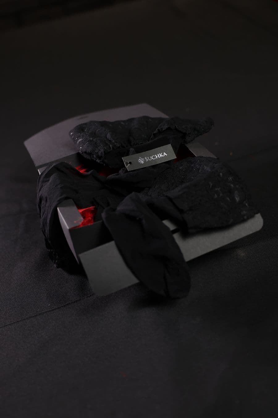 Чулок с черным кружевом image 3